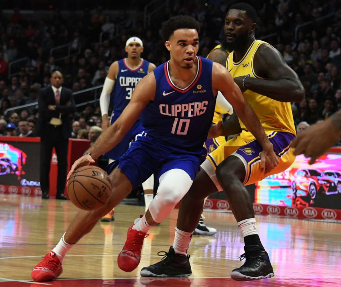 Jerome_Robinson_playing_against_the_Lakers